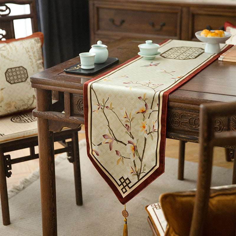 Chinoiserie Original Spring Flowers Table Runner