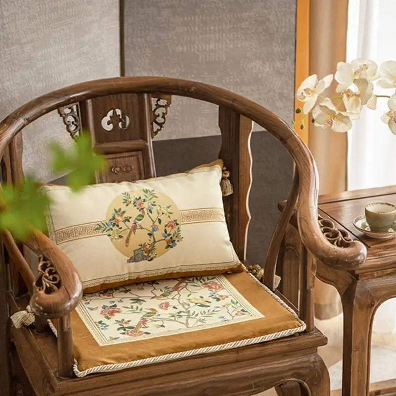 Chinoiserie Vintage Floral Dual-tone Short Plush Lumbar Pillow