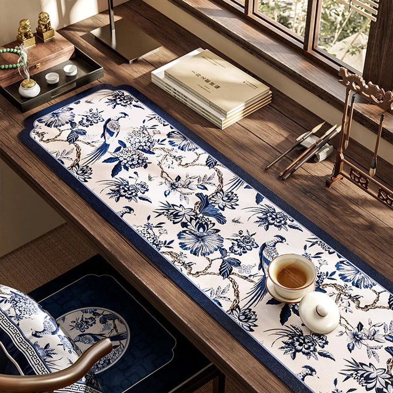 Chinoiserie White and Blue Table Drying Mat