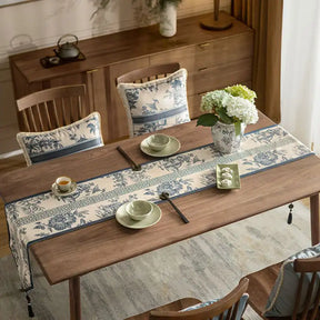 Chinoiserie Blue and White Simplicity Romantic Table Runner